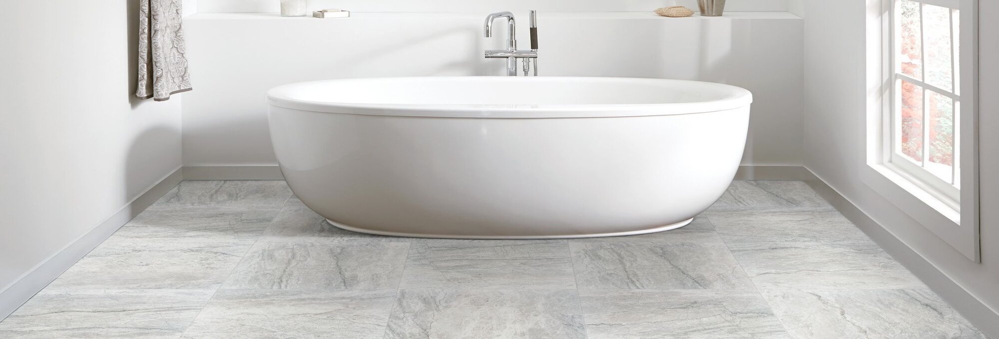 Bath-tube on tile - Andersons New Carpet Design in Fridley